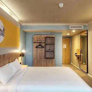 https://holiday-inn-london-heathrow-t5.brighton-hotels-england.com